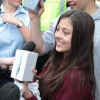 Ini Dia Pemilik iPhone 5 Pertama di Dunia