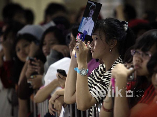 Gagal Bertemu Idola, Fans SM Town Kecewa