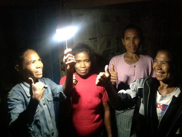 Pelanggang PLTS Capai 100.000