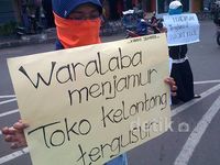 Toko Modern Menjamur, Mahasiswa Demo DPRD Jember