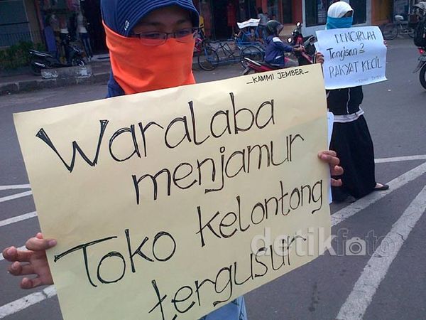 Toko Modern Menjamur, Mahasiswa Demo DPRD Jember