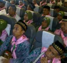 Wagub Jatim Lepas Calhaj Kloter I Asal Bojonegoro