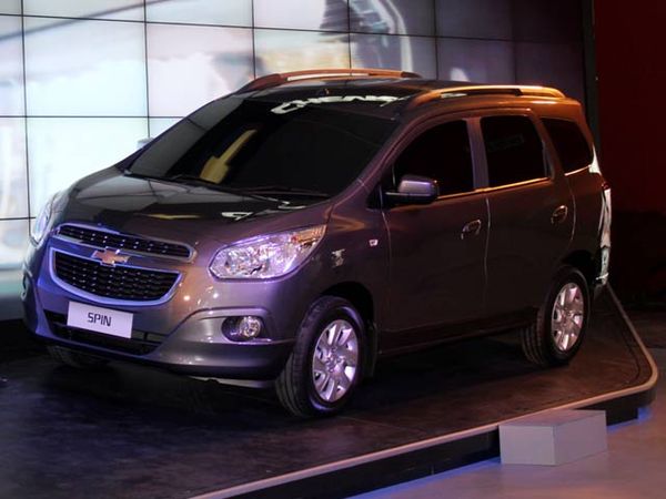 MPV Chevy Pesaing Avanza MPV Chevy Pesaing Avanza