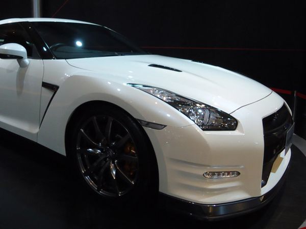 Nissan GT-R, Mobil Super Rp 2,2 M!
