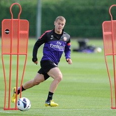 Wenger Tak Buru-buru Mainkan Wilshere