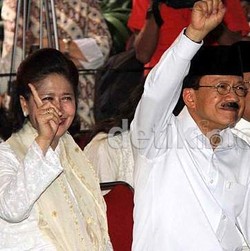 Libur Akhir Pekan, Foke Kumpul dengan Keluarga Besar