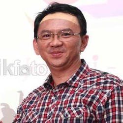 Kapan Jokowi-Basuki Lepas Kemeja Kotak-kotak?