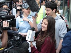 iPhone 5 Mulai Dipasarkan, Saham Apple Cetak Rekor Lagi