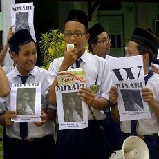 Siswa SMP Takmiriyah Tolak LKS Bergambar Miyabi