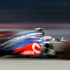 Hamilton Rebut Pole Lagi