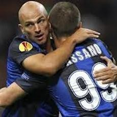 Inter Buru Kemenangan Pertama di Meazza