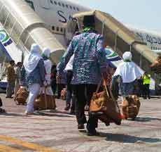 Kisah Jamaah Lansia yang Kebingungan di Lorong Hotel Madinah