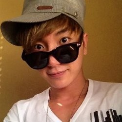 Sempat Sakit di Jakarta, Leeteuk SuJu Sudah Sembuh Kembali