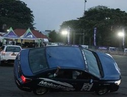 Mengendarai Mobil ala Knight Rider