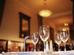 Resto Fine Dining Membuat Orang Makan Lebih Sedikit