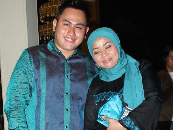 Hamil, Muzdhalifah & Nassar Makin Mesra