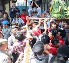 Demo Memperingati Hari Tani Diwarnai Aksi Dorong