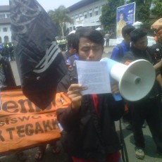 Dua Kelompok Mahasiswa Gelar Aksi Kecam Innocence of Muslims