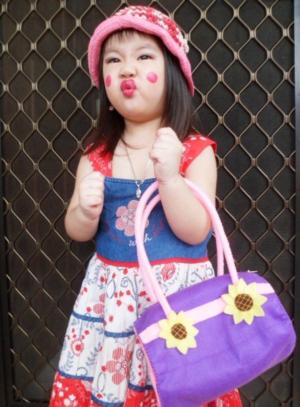 Rosalind Alexandra Siane, 3,9 Tahun, Perempuan