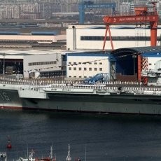 Kapal Induk Pertama China Mulai Dioperasikan