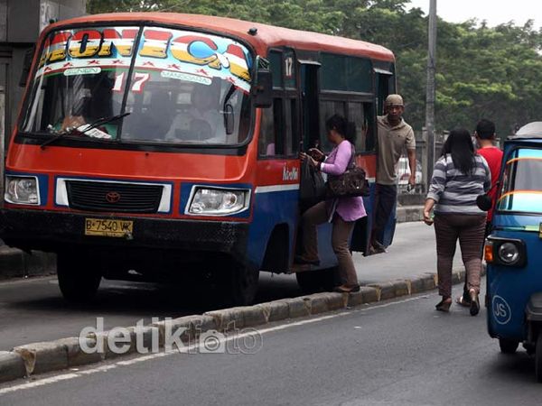 Naik Sembarangan, Abaikan Keselamatan Diri