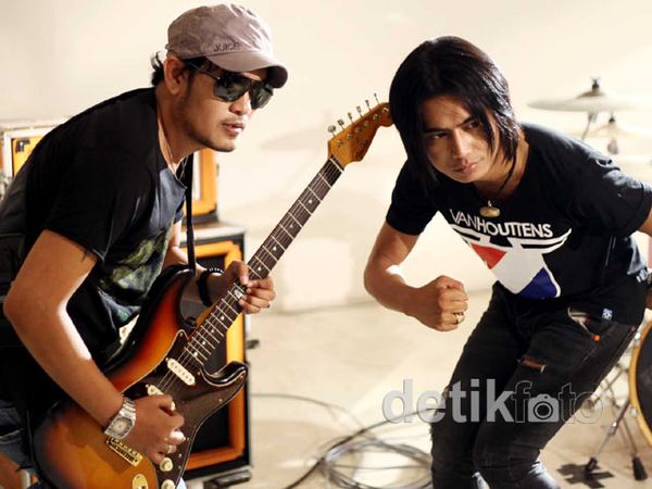 Aksi Setia Band di Video Klip Jangan Mau-mau