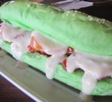 Yummy..Kolaborasi Burger Bakar Ijo dan Saus Keju Gastro