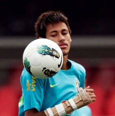 PSG Siap Kucurkan Rp 1,3 Triliun untuk Neymar?