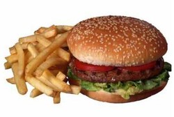 Polusi dari Knalpot Truk Masih Kalah Sama Asap dari Burger