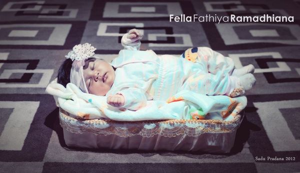 Fella Fathiya Ramadyana, 1 Bulan, Perempuan
