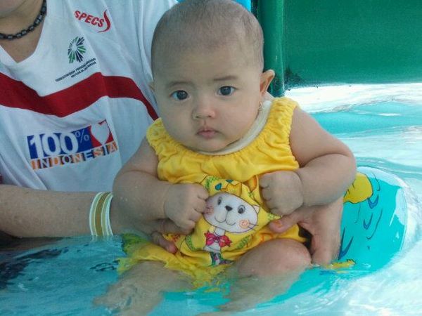 Queena Zivarani Herdian, 7 Bulan, Perempuan