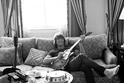 Gitaris Bon Jovi Tanggapi Celaan Pentolan Green Day