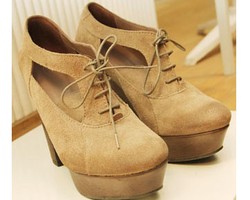 Ingin Bergaya Edgy? Kenakan 4 Sepatu Hoss Intropia Ini