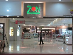 The ZON, Departement Store di Perbatasan Malaysia-Singapura