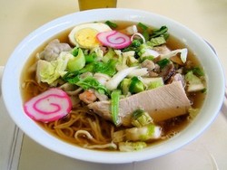 Ini Dia Saimin, Mie Kuah Yang Sedap Dari Hawaii