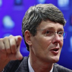 CEO RIM: BlackBerry Incar Posisi Tiga!