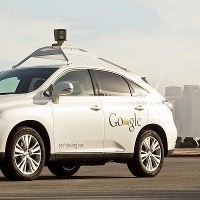 Mobil Tanpa Supir Google Dapat Lampu Hijau