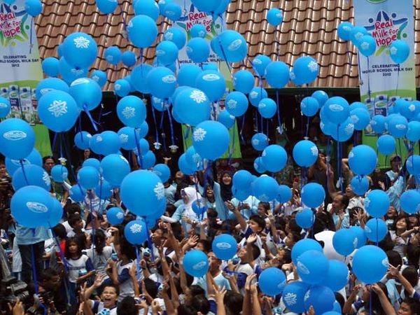 Pelepasan Balon Meriahkan WSMD 2012 Pelepasan Balon Meriahkan WSMD 2012