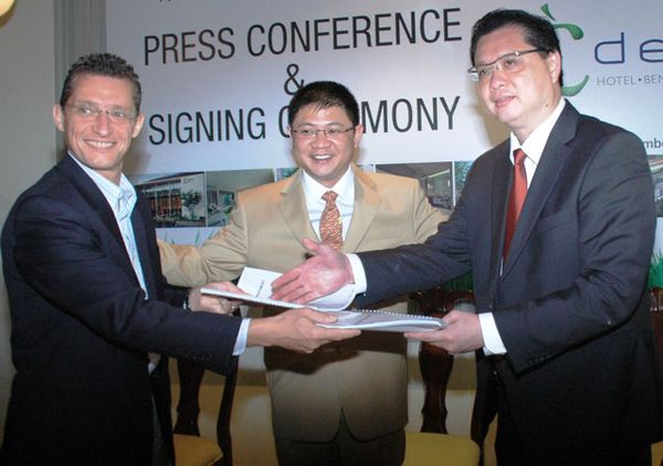 Twenty One Group-Tauzia Hotel Management Jalin kerjasama