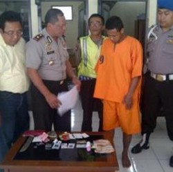 Polisi Bekuk Penjambret Tas Wartawati Metro TV
