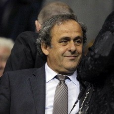 Platini Minta Piala Dunia 2022 Digelar di Musim Dingin