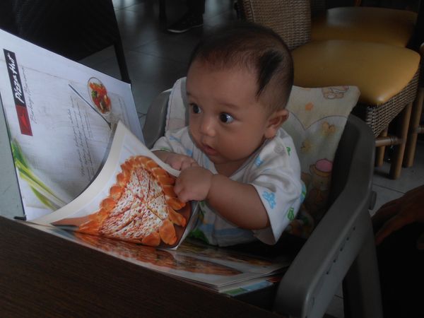 Akmal Rifai Addar, 7 Bulan, Lelaki
