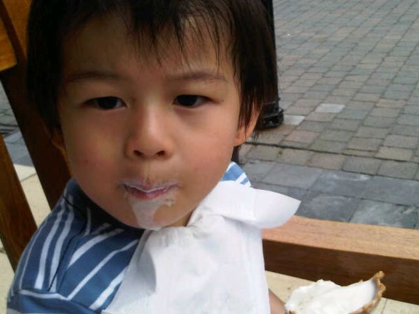 Victor Wiyono & Victoria Wiyono, 3,2 Tahun, Lelaki