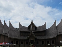 Istano Basa Pagaruyung, Istana Megah Asli Minang
