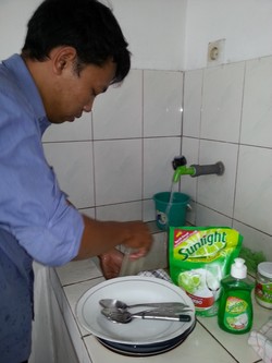 Cintaku Cinta Cuci Piring