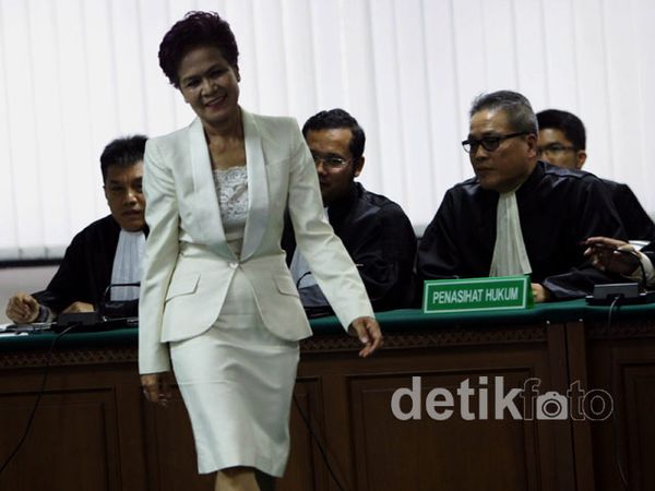 Miranda Divonis 3 Tahun Penjara