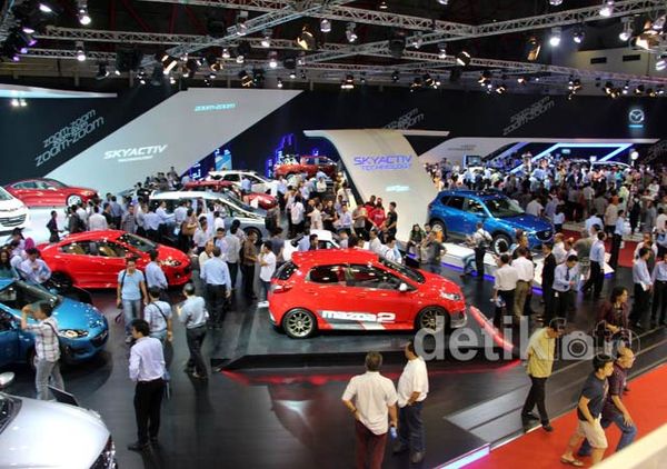 Pengunjung Padati Arena IIMS