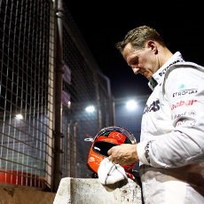 Masa Depan Schumi di Mercedes Tergantung Hamilton