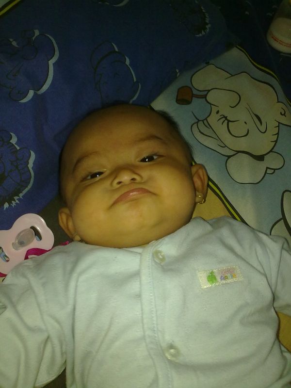 Azura Khalycazni, 1,5 Tahun, Perempuan