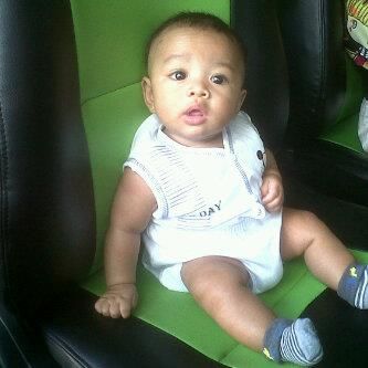 Souza Akalanka, 9 Bulan, Perempuan